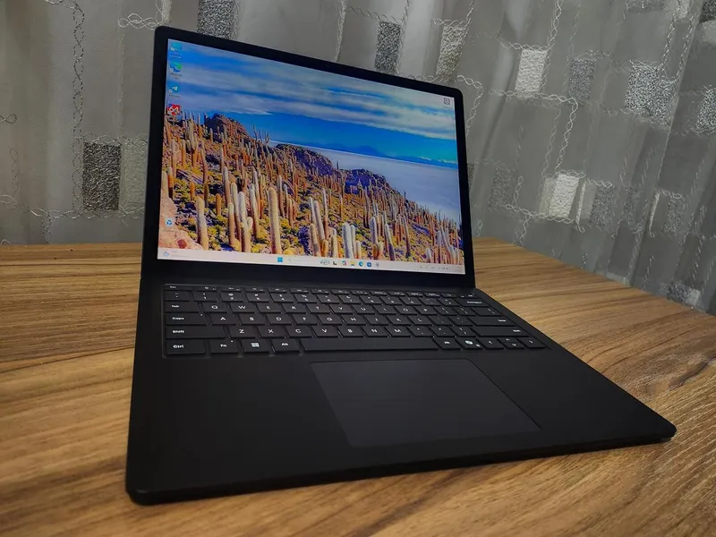 Microsoft Surface Laptop 6 for business 1 Microsoft Surface Laptop 6 for business 1