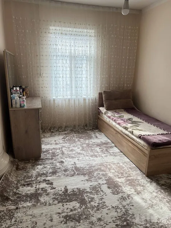Hovli sotiladi 4sotik 4 xona 6 Hovli sotiladi 4sotik 4 xona 6