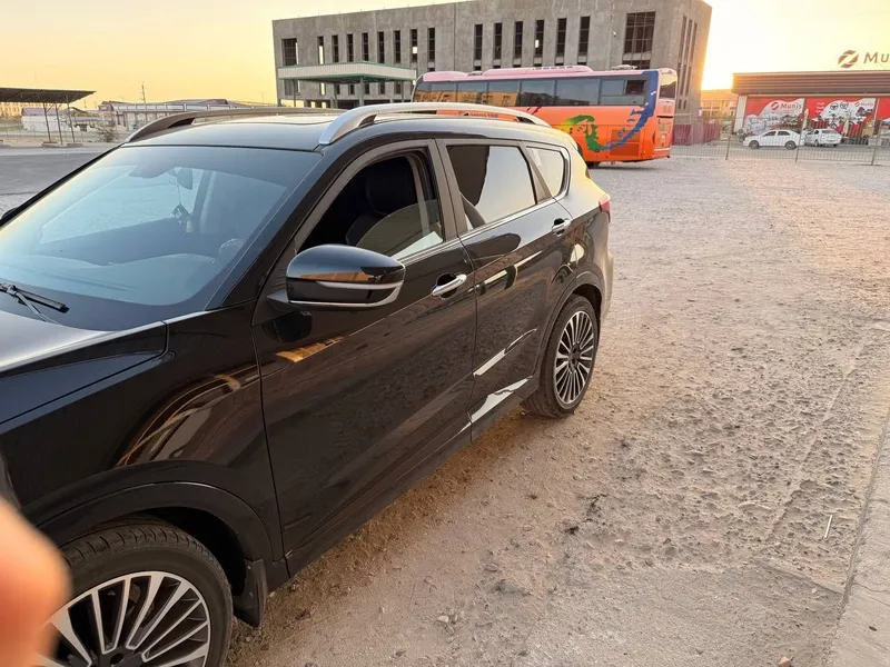 Jetour x70 sotiladi 2 Jetour x70 sotiladi 2