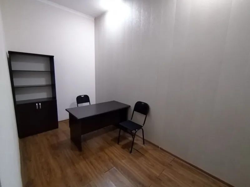 Аренда под Parm Office +Склад 321кв.м 5 комната + 2 склад С мебелью! — фото 3 Аренда под Parm Office +Склад 321кв.м 5 комната + 2 склад С мебелью! — фото 3