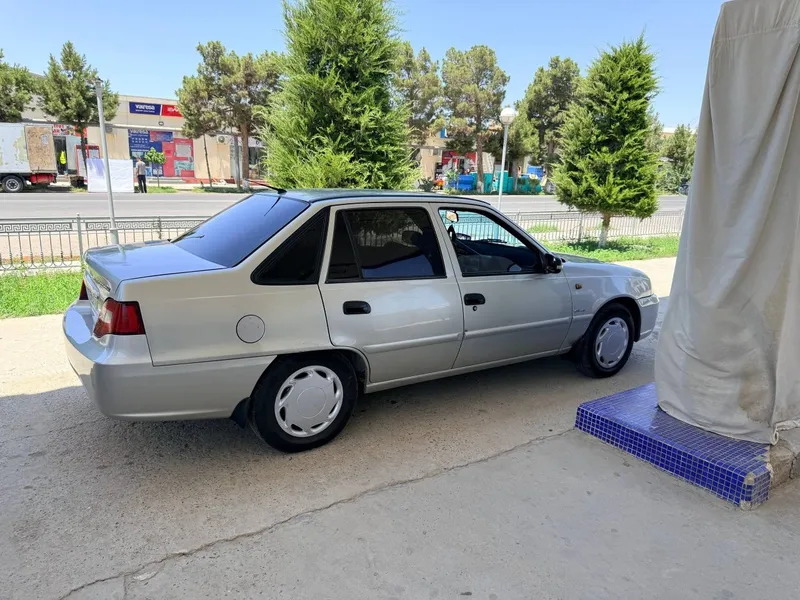 Некся 2 сотилади.