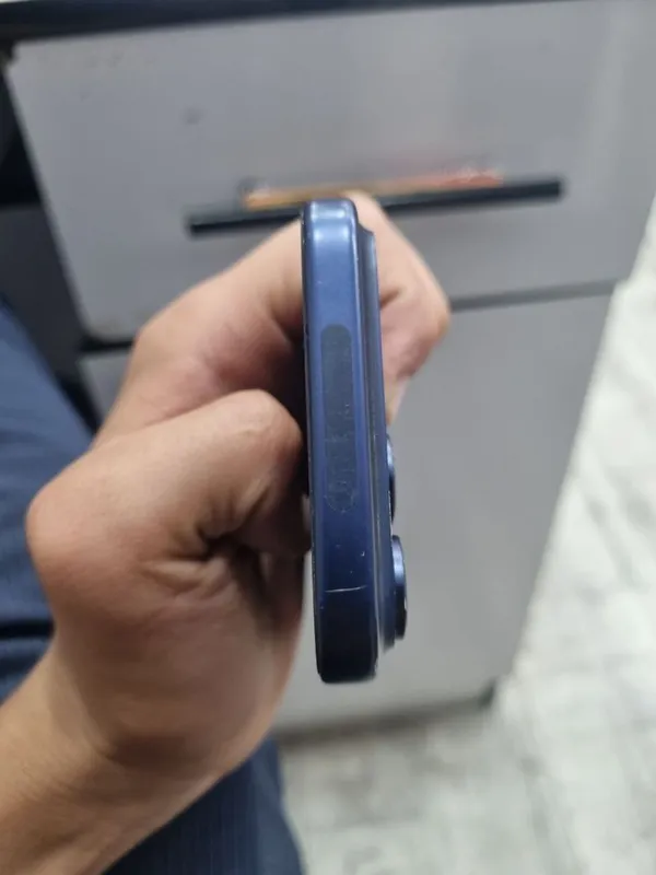 17 pro max imeika otmagan yana rasmda ayblari — фото 3