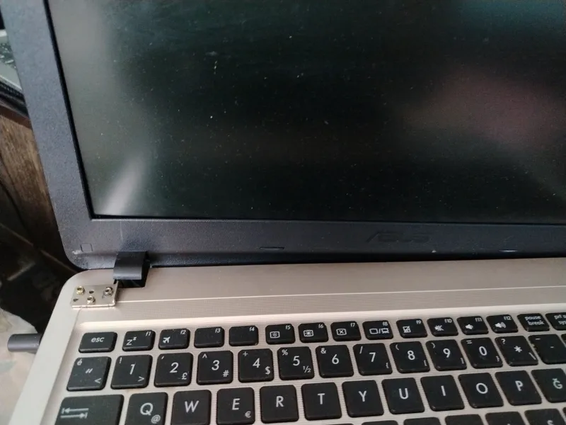 NOTEBOOK ASUS MARKA 3