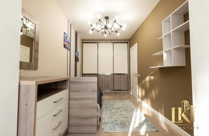 Продаётся 4-комнатная квартира, 100 м², 3/4, Мирабадский район 5