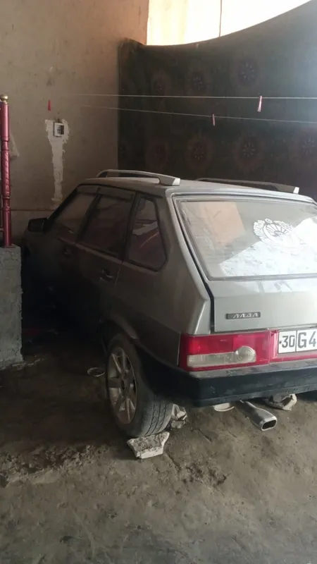 Lada 09 sotiladi