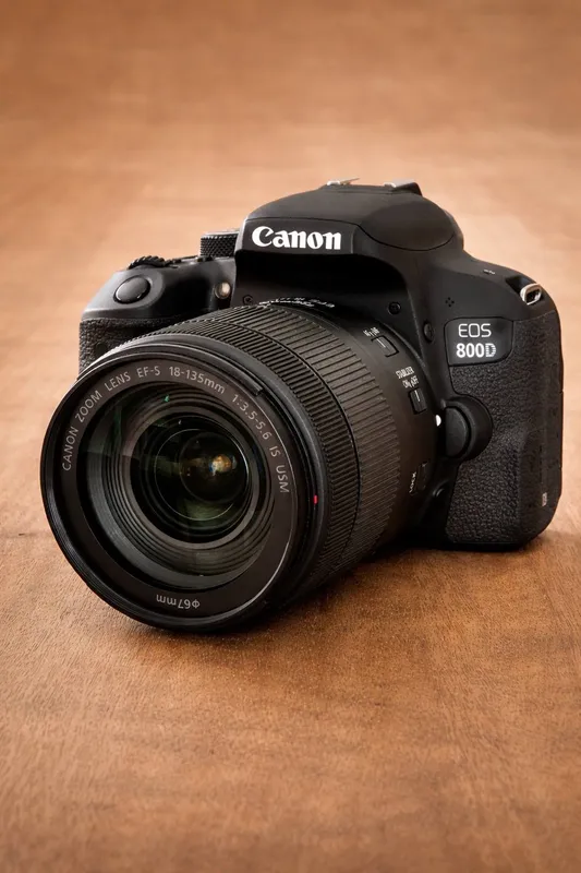 Canon 800D