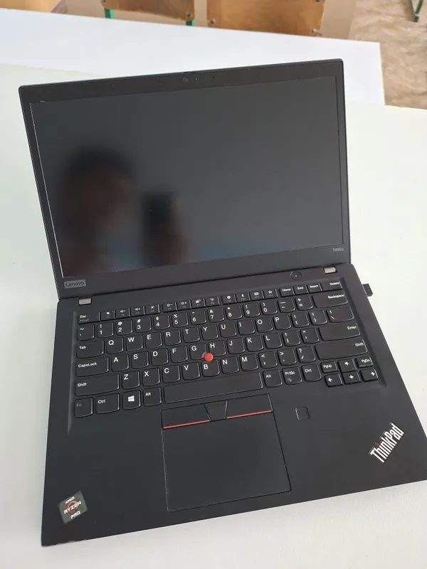 Lenovo ThinkPad T495s AMD Ryzen 7 3700U 16GB 256GB SSD 1920x1080 Class 2 Lenovo ThinkPad T495s AMD Ryzen 7 3700U 16GB 256GB SSD 1920x1080 Class 2
