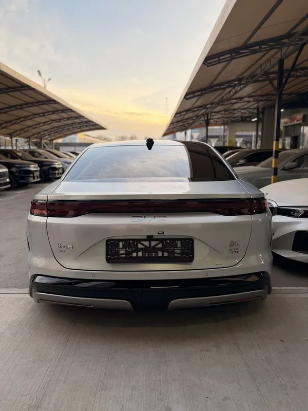 Byd Han L Xan L 2,7 sec 100 3 Byd Han L Xan L 2,7 sec 100 3