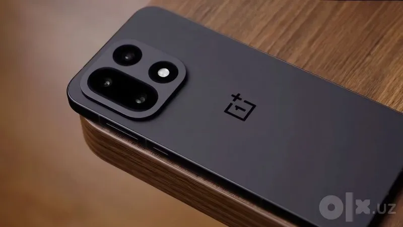 OnePlus 15 12/256 OxygenOS 1 OnePlus 15 12/256 OxygenOS 1