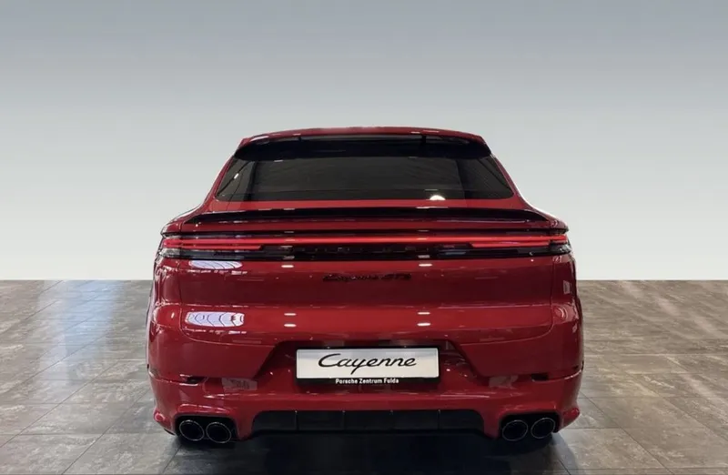 Porsche Cayenne GTS Coupé 2026 3 Porsche Cayenne GTS Coupé 2026 3
