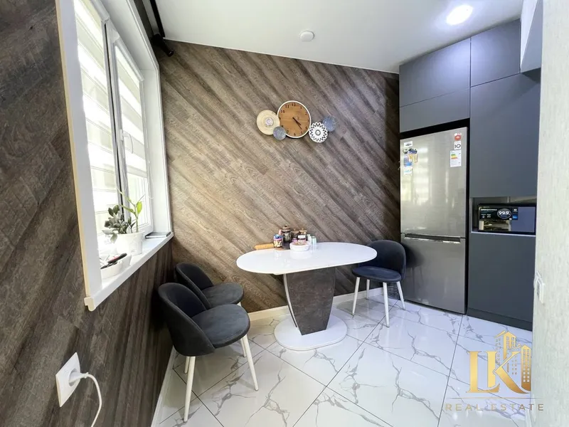 3 xonali kvartira sotiladi, 71 m², 5/9, Yakkasaroy tumani 4