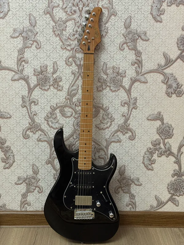 G'ilof bilan deyarli yangi Cort G250SE gitara 8