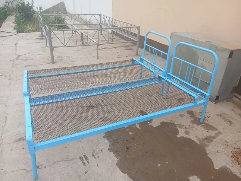Кроват сотилади.