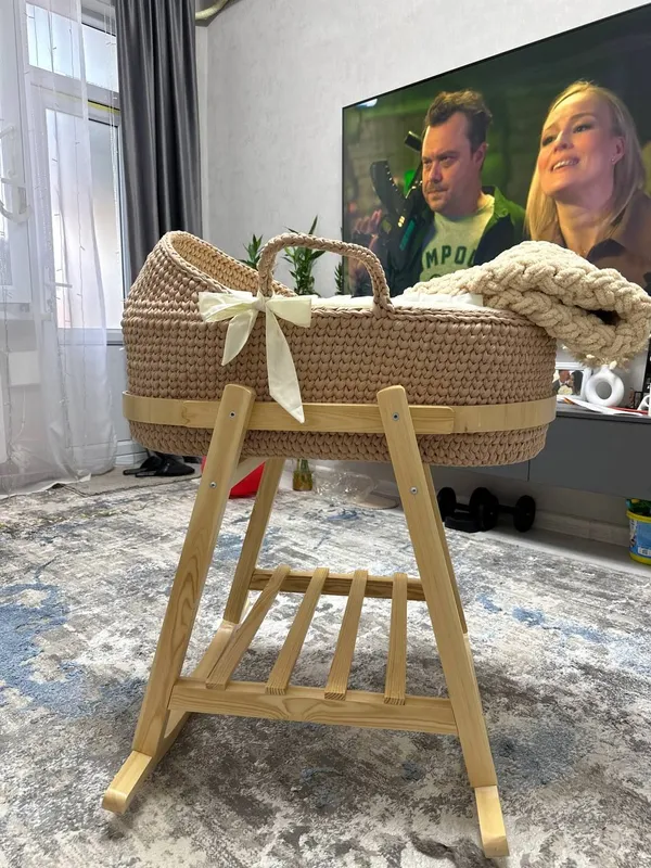 плетёная люлька ручной работы для новорожденных — фото 1