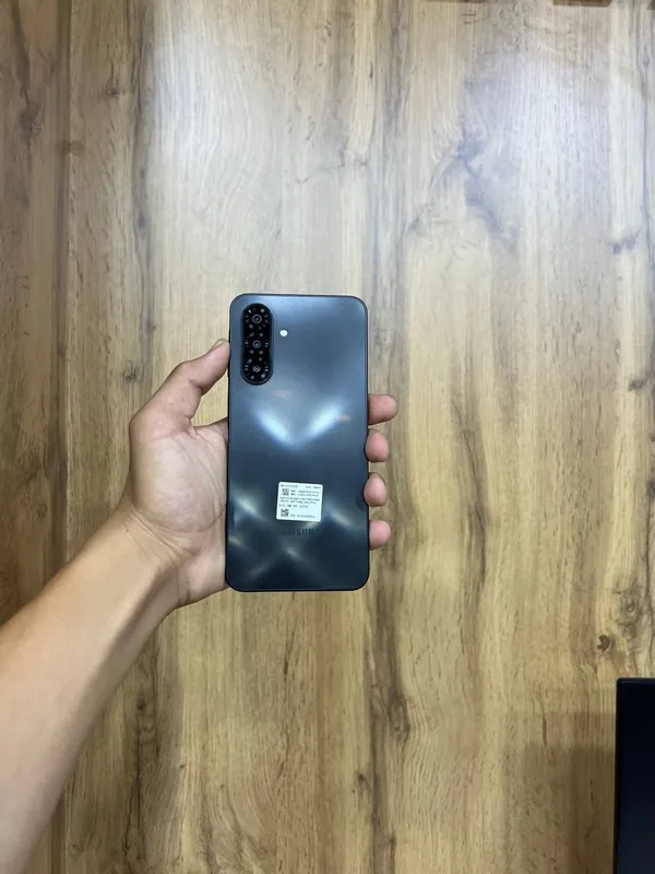 Samsung A17, состояние хорошее, использовался 2–3 месяца, коробка есть 1
