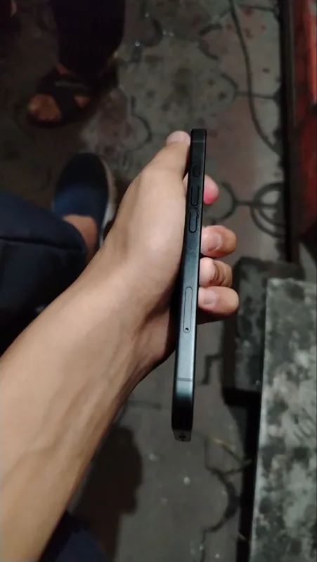 Iohone 16 sim+esim 1