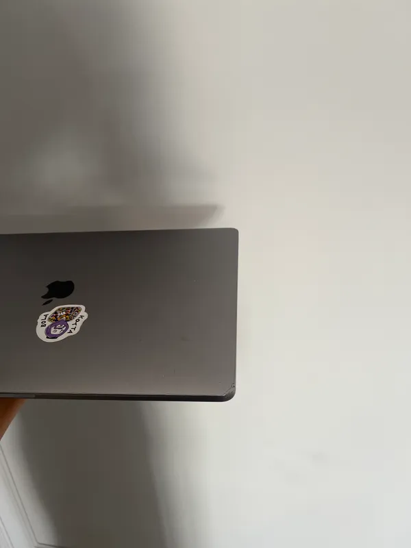 Macbook pro — фото 1
