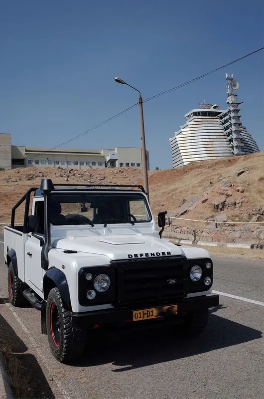 Land Rover Defender 110 Pickup 300Tdi 1