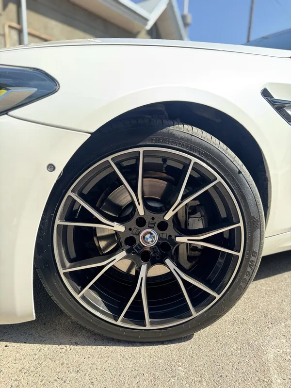 BMW F10 Restayling F90 qlingan 3.0 Twin Turbo — фото 2