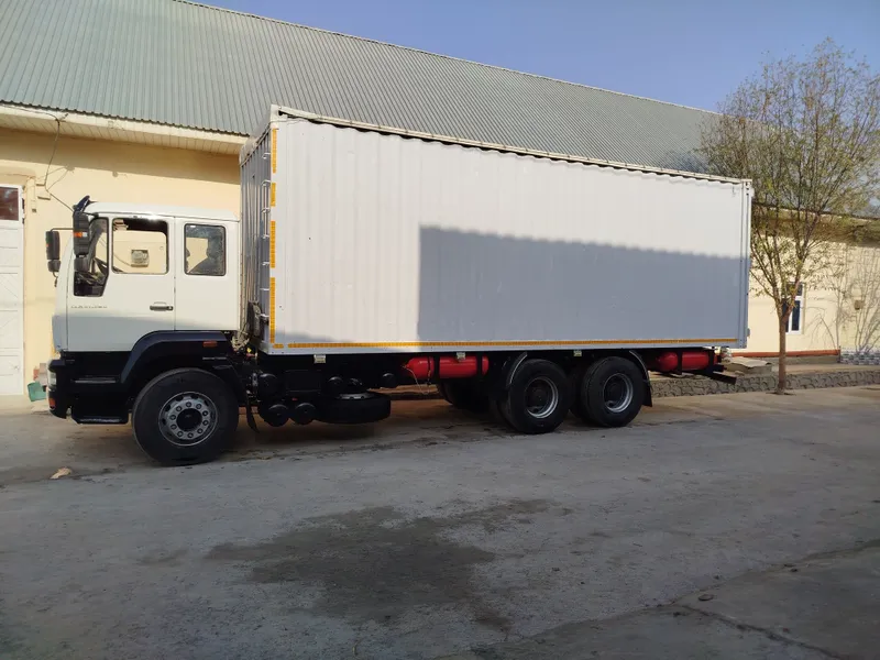 Man cla Shacman Fav Hova Kamaz moshinalariga kuzuf