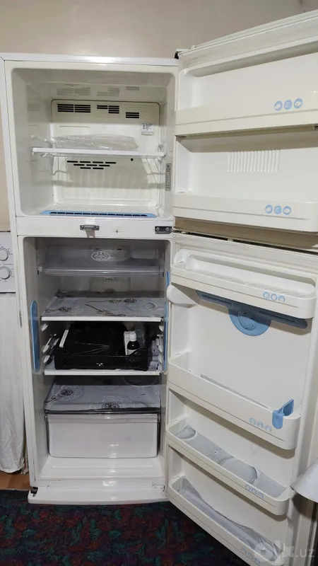 Холодильник LG 2 Холодильник LG 2