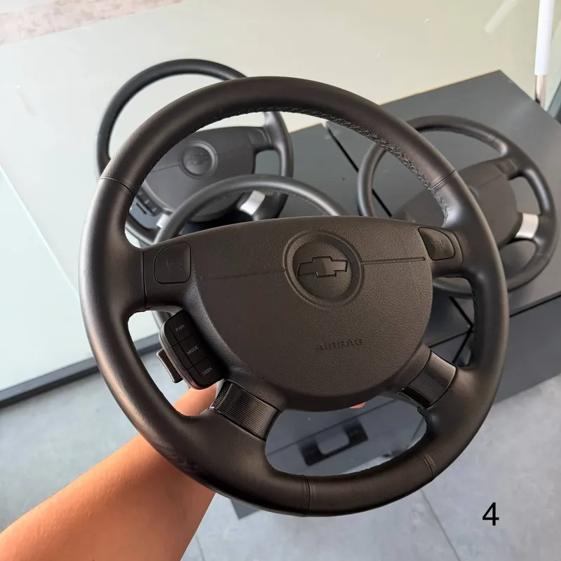 Рули Gentra Elegant Plus в идеальном состоянии, 4 штуки, по сниженной цене 5 Рули Gentra Elegant Plus в идеальном состоянии, 4 штуки, по сниженной цене 5
