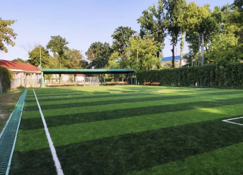 Футбол поле Курамиз под ключ! сеткалар газон резина хаммаси бор — фото 2