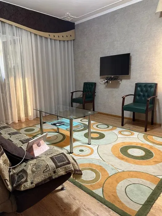 2-комнатная квартира, 65 м², 7/9 этаж (вторичка) — фото 1