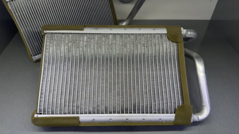 Radiator pechka Hyundai Kia. Радиатор печки для Hyundai Kia Sonata K5 3