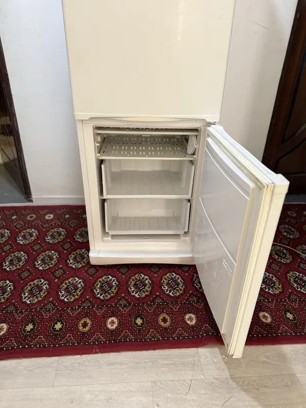 Indesit rabochi holadilnik 7