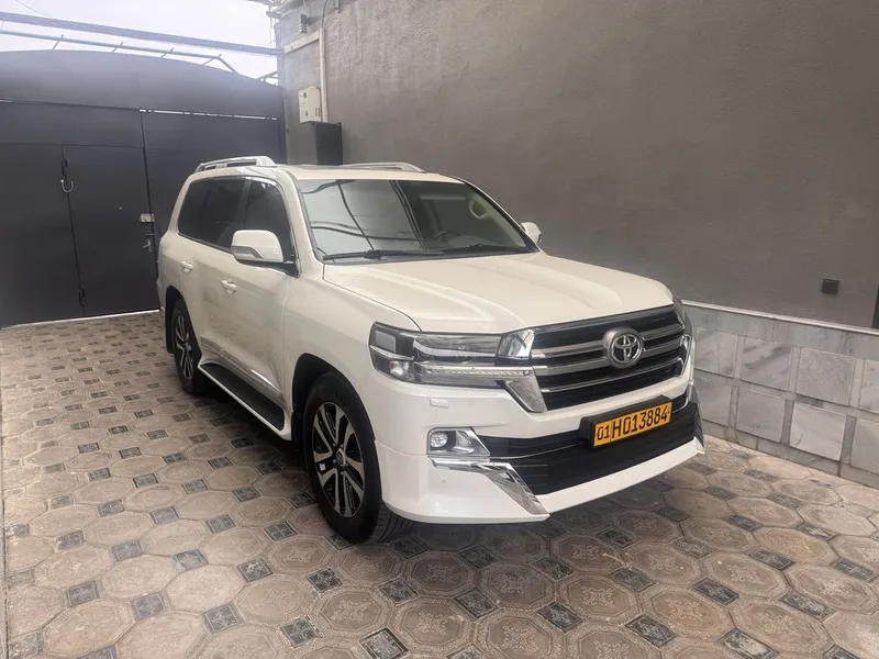 Toyota land cruiser 200 год 2019 — фото 1