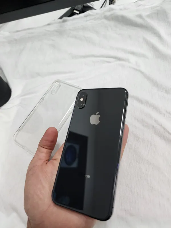 iphone Xs Black 64GB Bat 76% Srochna