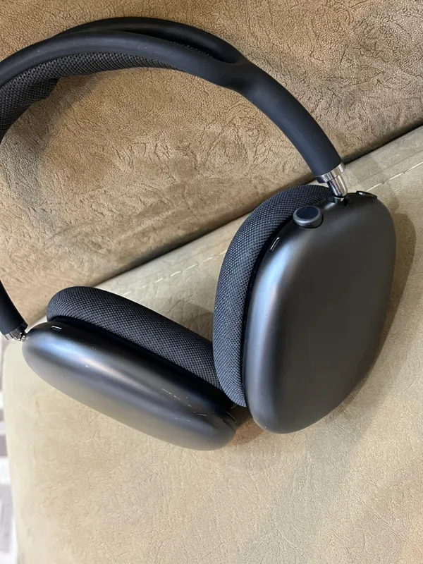 Air pods max xolati normal 1 Air pods max xolati normal 1