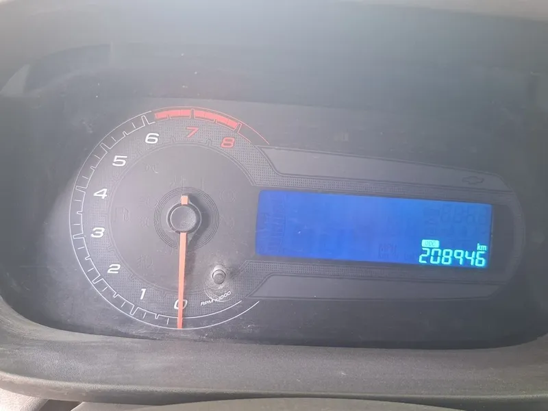 Chevrolet Cobalt 2016/17 5