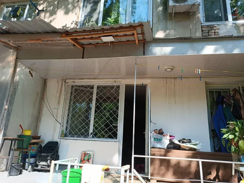Продается 2 комнатная квартира — фото 1