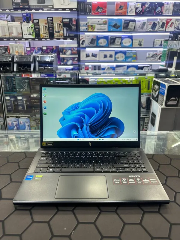 Acer Nitro V15  Core i5-13420H