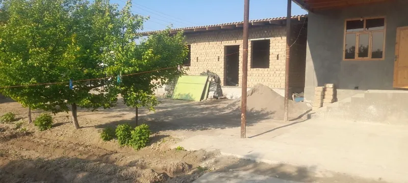 Yangi bozor yaqinida Srochna Sotiladi — фото 2