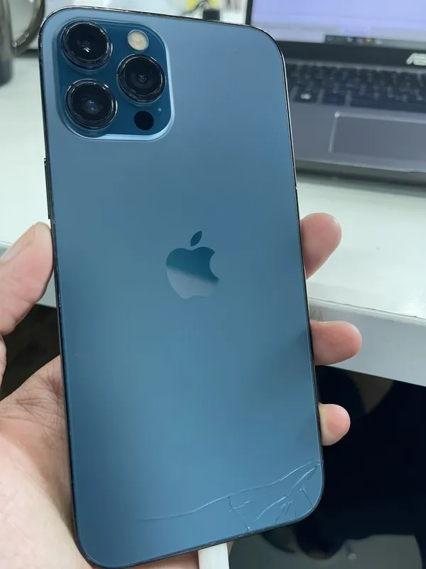 Iphone 12 pro max. Yomkis 90 2