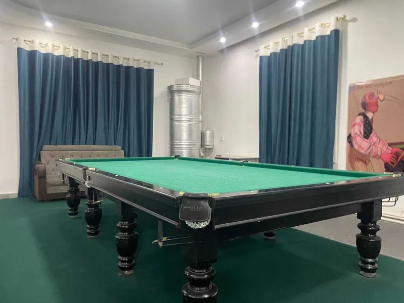 Rilley billiard stol sotiladi 4
