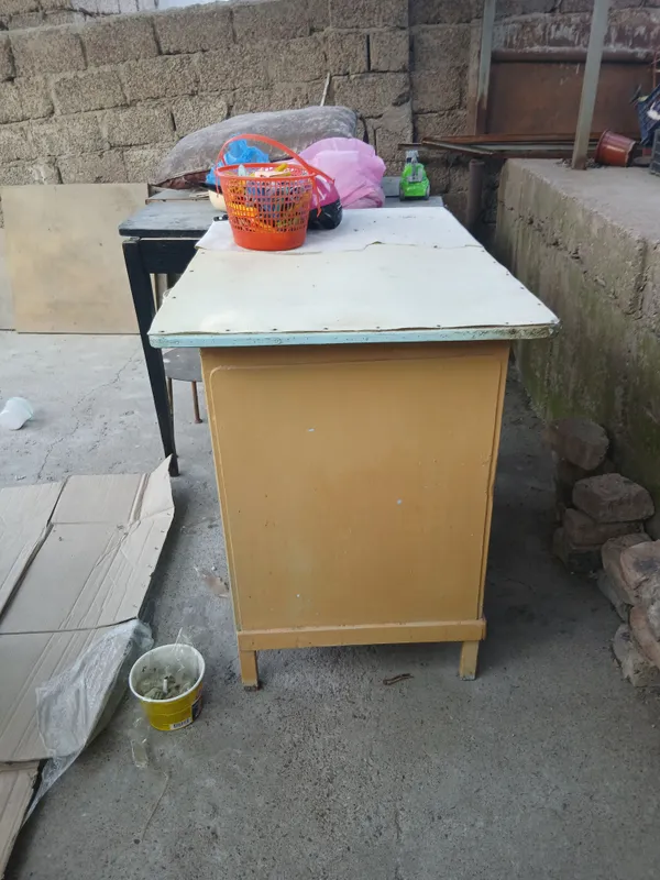 Stol/stolikni bepul beraman 3 Stol/stolikni bepul beraman 3
