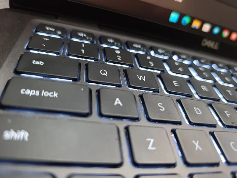 Dell Latitude 7420 — i7 / 32GB RAM 5 Dell Latitude 7420 — i7 / 32GB RAM 5
