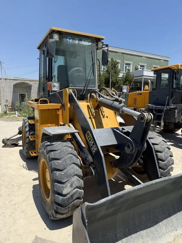 XCMG WZ30-25 Ekskavator-yuklagich 1