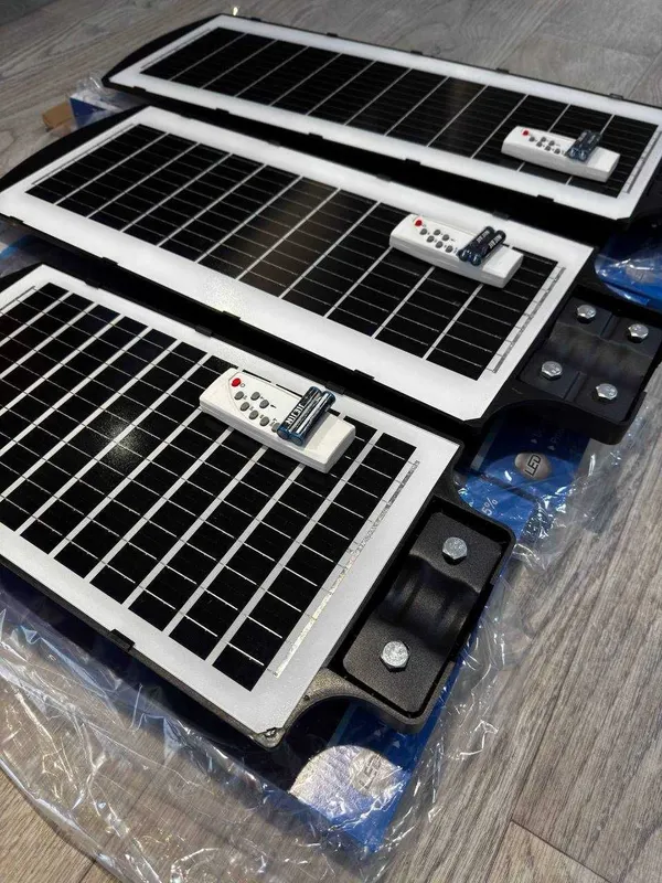 Cолнечные прожекторы 150W