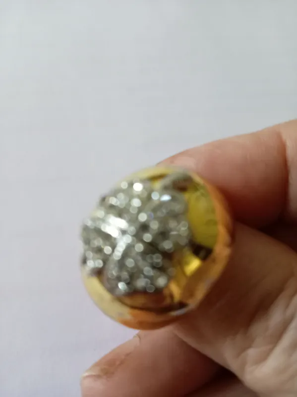Swarovski firmasining uzugini sotaman 3