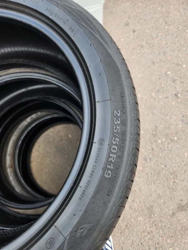 Продаю автомобильные шины r 19 2