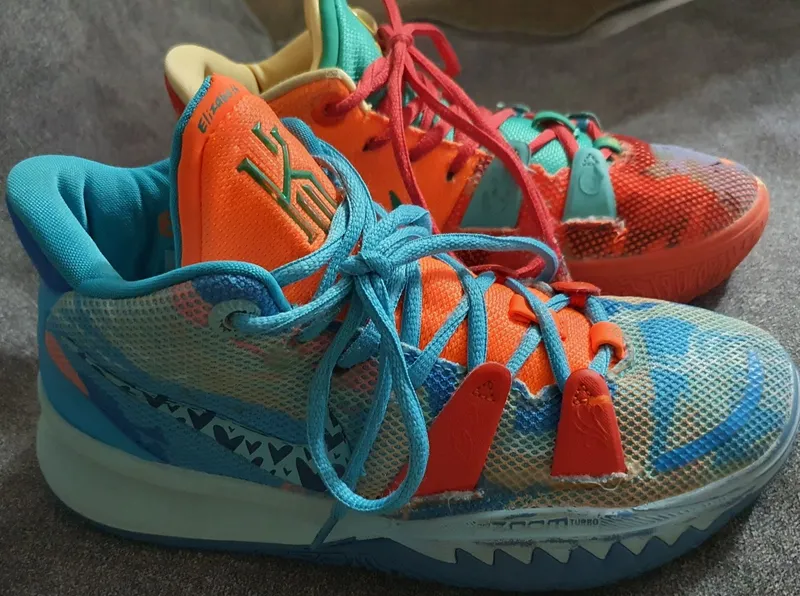 Баскетбольные кроссовки Nike Kyrie — фото 2