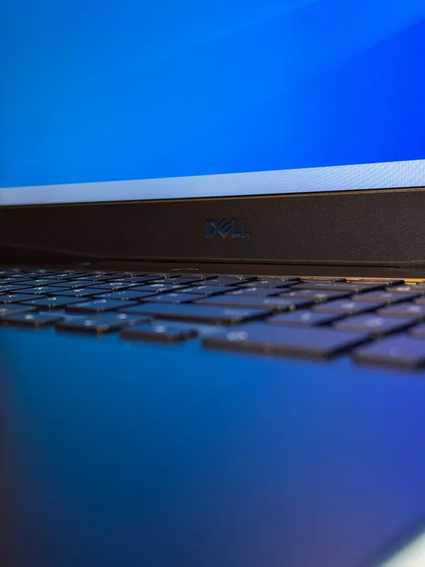 Kuchli Igrovoy Noutbuk Dell Gaming G3