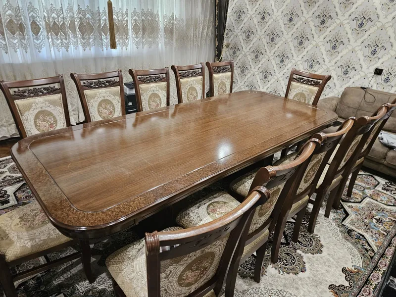 Продаю стол и стулья 4 Продаю стол и стулья 4