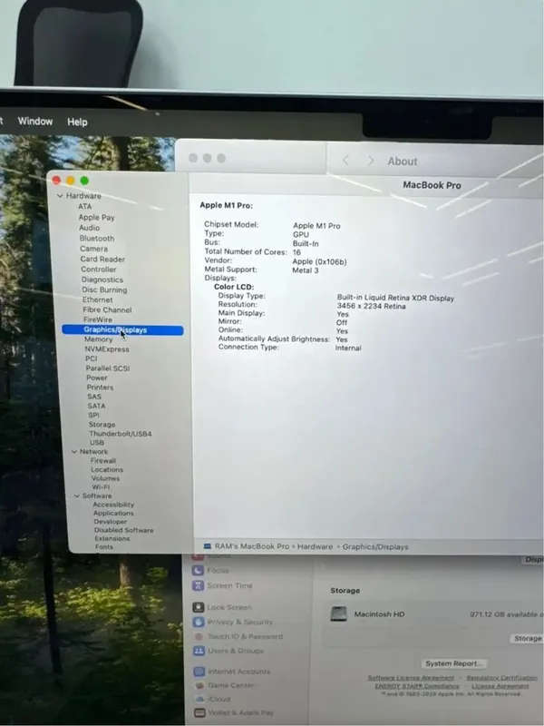 MacBook Pro 16" M1 Pro (32GB RAM / 512GB SSD) 5 MacBook Pro 16" M1 Pro (32GB RAM / 512GB SSD) 5
