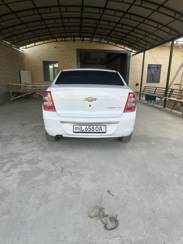 Chevrolet Cobalt 4